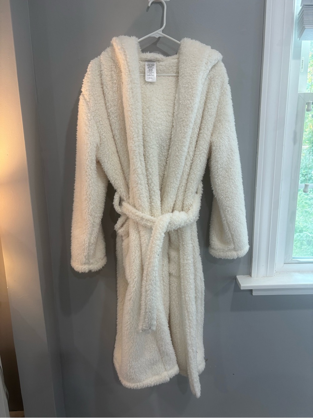 Pottery Barn Teen Cozy Sherpa Hooded Robe Ivory M/L Plush Spa Bathrobe